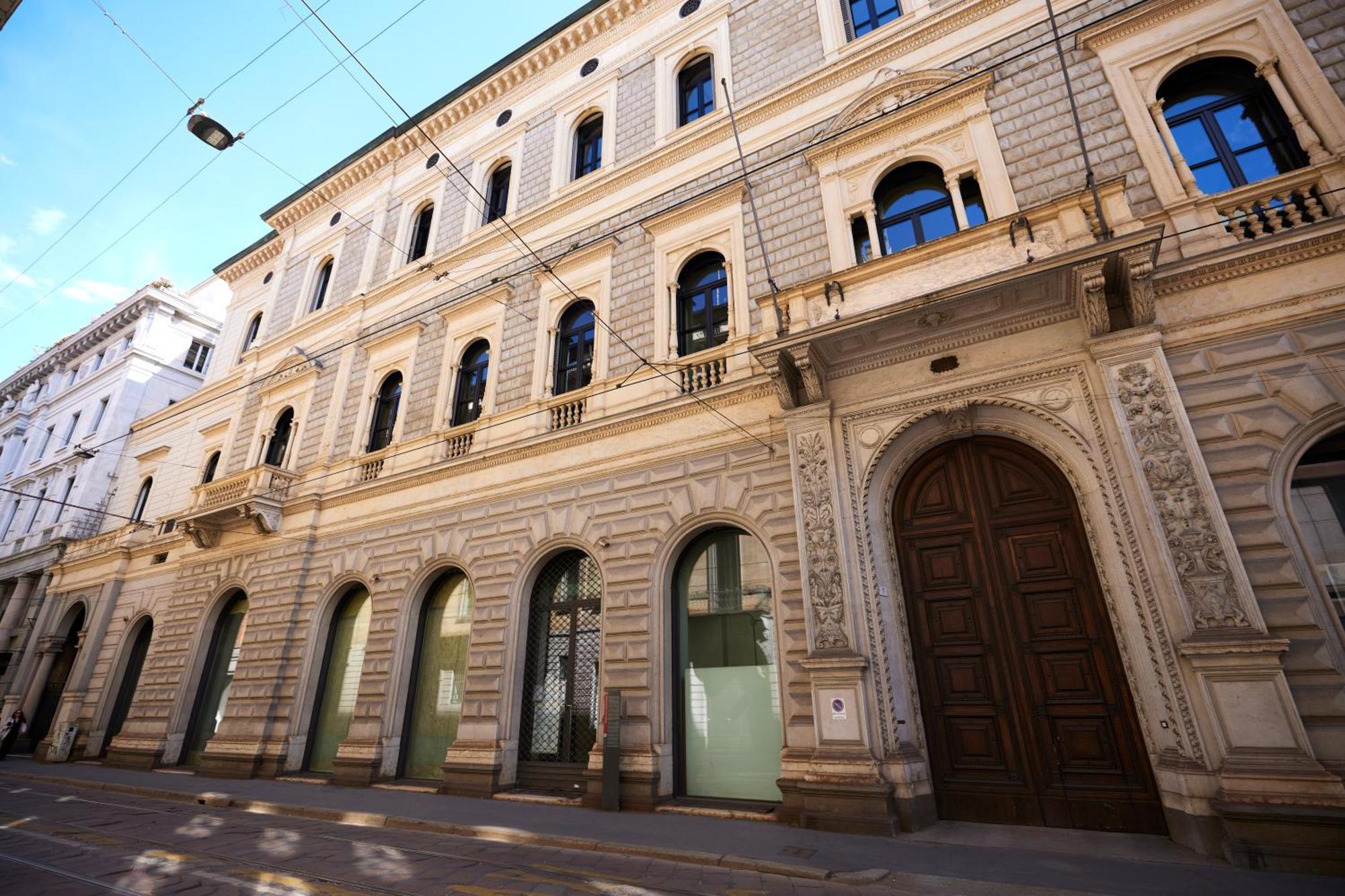 Suite Meravigli - Incredibile Posizione Duomo E Castello Milano Dış mekan fotoğraf